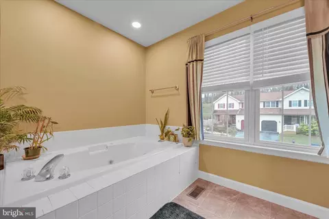 Bath - 247 Bainbridge Cir, Reading, PA 19608 photo 1 of 1