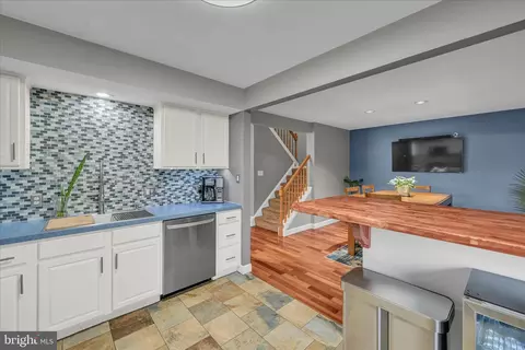 Kitchen - 247 Bainbridge Cir, Reading, PA 19608 photo 3 of 3