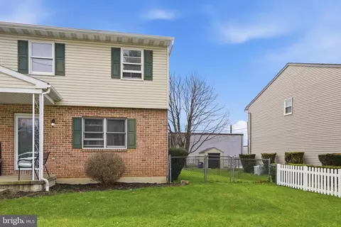 1302 Carbon St, Reading, PA 19601