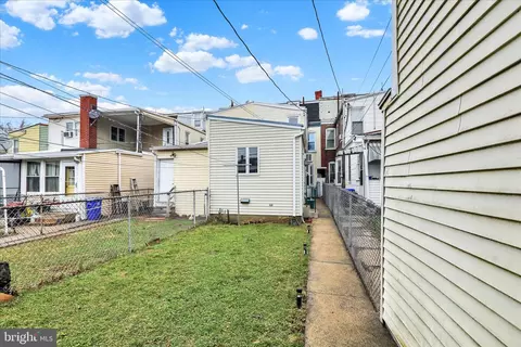 Exterior - 716 Schuylkill Ave, Reading, PA 19601 photo 5 of 6