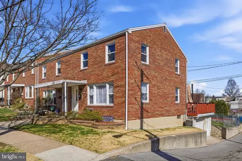 227 S 4th Ave, Reading, PA 19611