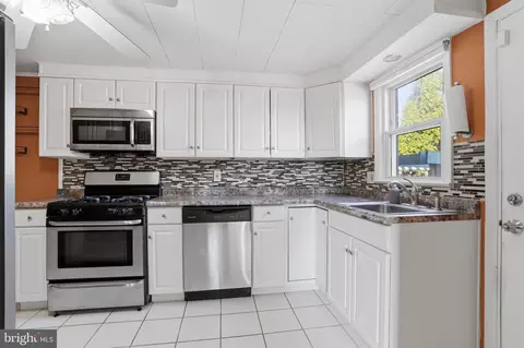 227 S 4th Ave, Reading, PA 19611 photo 10