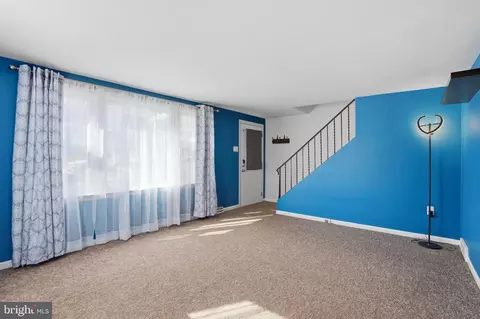 227 S 4th Ave, Reading, PA 19611 photo 3