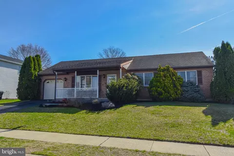 205 Rose Ln, Reading, PA 19606