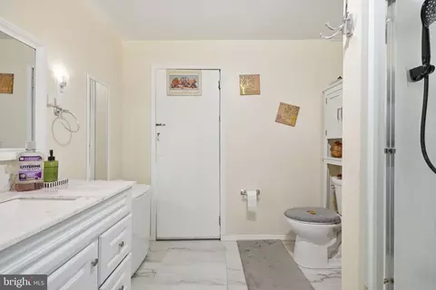 325 Pear St, Reading, PA 19601 photo 26