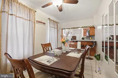 325 Pear St, Reading, PA 19601 photo 16