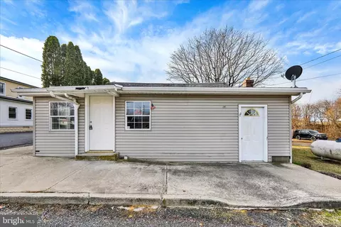 5737 Old Rte 22, Shartlesville, PA 19554