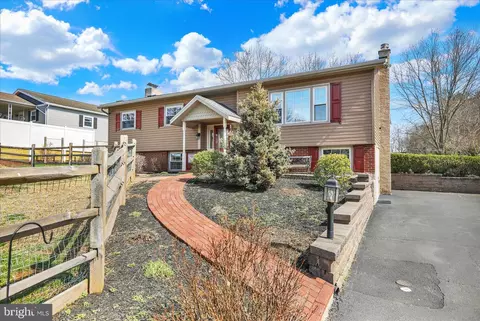41 Laurel Ave, Birdsboro, PA 19508