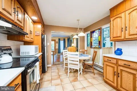 Kitchen - 199 Deer Hill Rd, Reading, PA 19607 photo 7 of 7