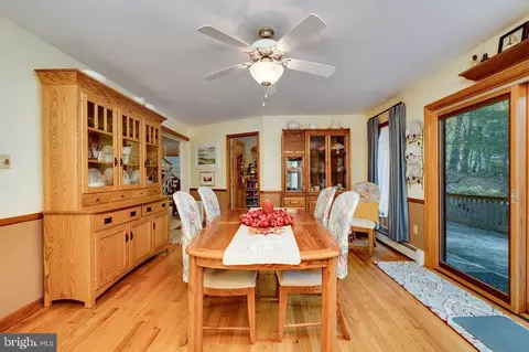 Dining - 199 Deer Hill Rd, Reading, PA 19607 photo 2 of 3