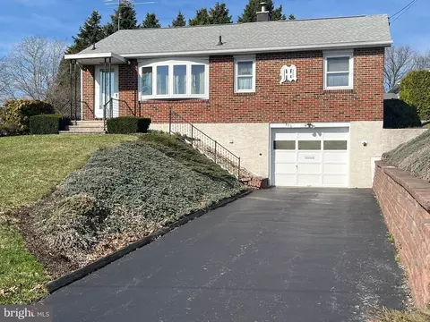 550 N 5th St, Hamburg, PA 19526