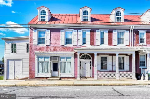 308 N Main St, Bernville, PA 19506