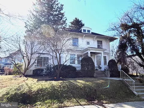 1236 Delaware Ave, Wyomissing, PA 19610