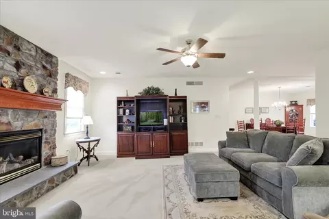 Living - 162 N Cacoosing Dr, Reading, PA 19608 photo 2 of 2