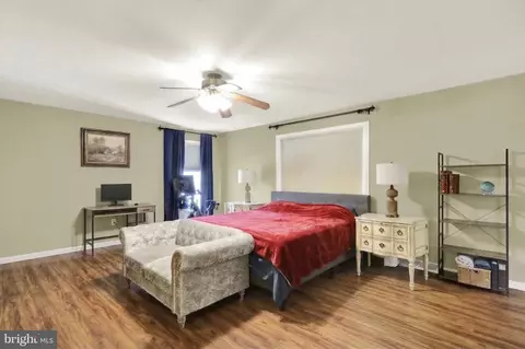 Bedroom - 74 Museum Rd, Reading, PA 19607 photo 2 of 3