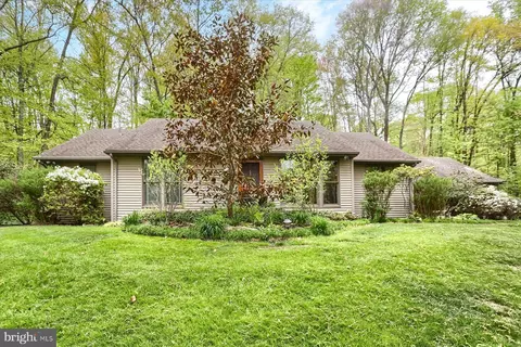 1575 Pine Grove Rd, Bethel, PA 19507