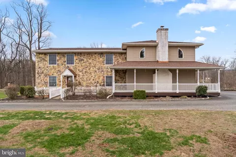 354 Hallman Rd, Douglassville, PA 19518