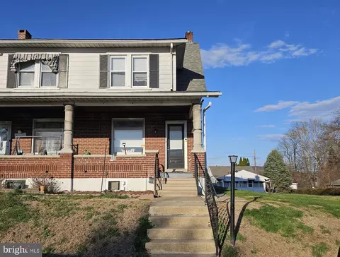 8 Pershing Blvd, Reading, PA 19607