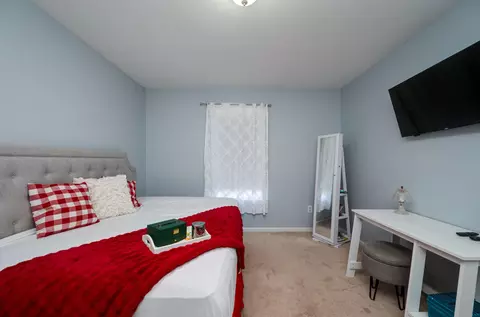 Bedroom - 4870 Dunham Dr, Reading, PA 19606 photo 10 of 11