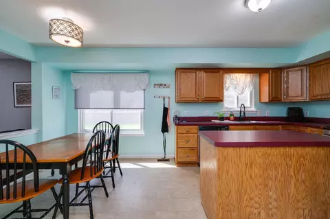 Kitchen - 4870 Dunham Dr, Reading, PA 19606 photo 1 of 6