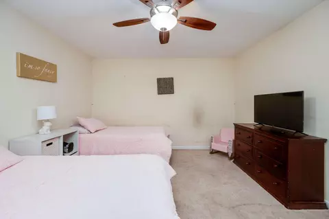 Bedroom - 4870 Dunham Dr, Reading, PA 19606 photo 7 of 11