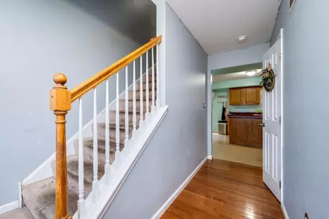 Entry Way - 4870 Dunham Dr, Reading, PA 19606 photo 2 of 2