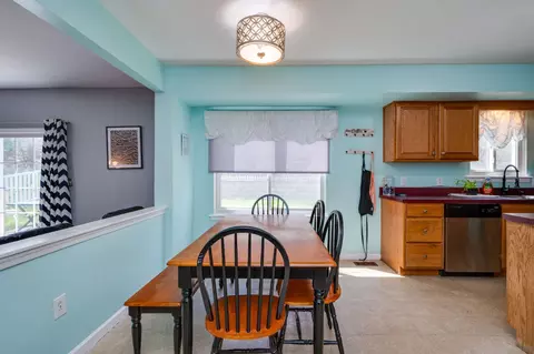 Dining - 4870 Dunham Dr, Reading, PA 19606 photo 3 of 3
