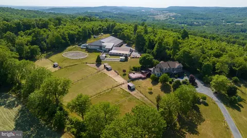 310 Mail Rte, Sinking Spring, PA 19608