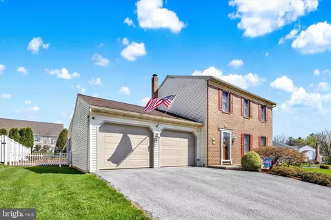 Exterior - 211 John Glenn Ave, Reading, PA 19607 photo 2 of 8
