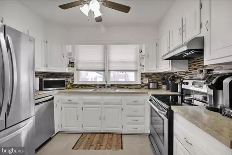 Kitchen - 23 Hilbert Ct, Reading, PA 19606 photo 1 of 1