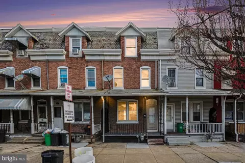 225 W Lancaster Ave, Reading, PA 19607