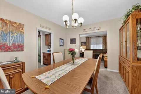 Dining - 397 Pine St, Reading, PA 19611 photo 2 of 2