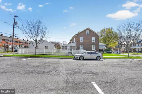 Exterior - 397 Pine St, Reading, PA 19611 photo 4 of 8