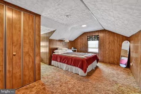 Bedroom - 397 Pine St, Reading, PA 19611 photo 5 of 7