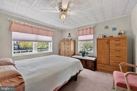 Bedroom - 397 Pine St, Reading, PA 19611 photo 3 of 7