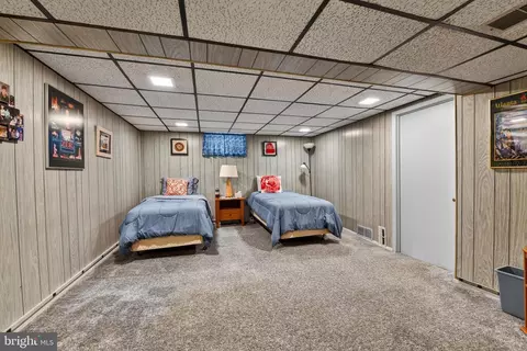 Bedroom - 397 Pine St, Reading, PA 19611 photo 7 of 7