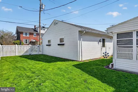 Exterior - 397 Pine St, Reading, PA 19611 photo 5 of 8
