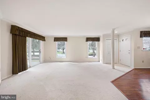Living - 2000 Meadow Gln, Reading, PA 19610 photo 3 of 5