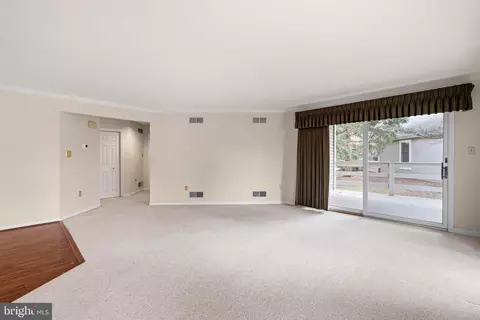 Living - 2000 Meadow Gln, Reading, PA 19610 photo 5 of 5