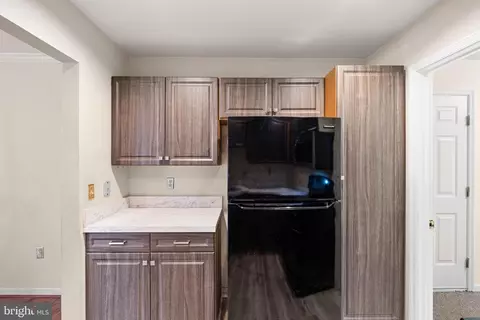 Kitchen - 2000 Meadow Gln, Reading, PA 19610 photo 3 of 3