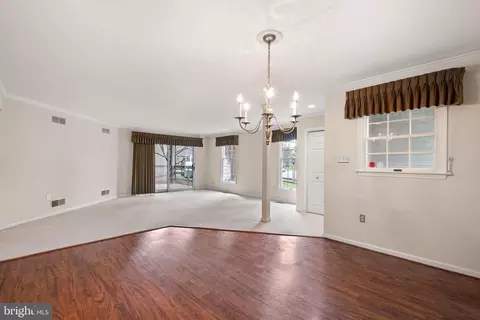 Living - 2000 Meadow Gln, Reading, PA 19610 photo 1 of 5