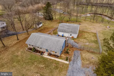 89 Cross Key Rd, Bernville, PA 19506