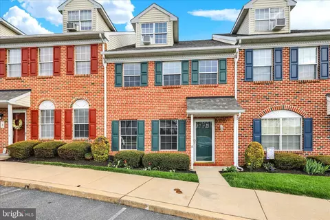 12 Ashfield Ct, Reading, PA 19607