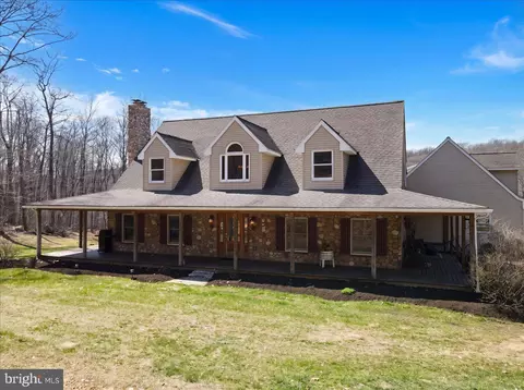 120 Benfield Rd, Macungie, PA 18062