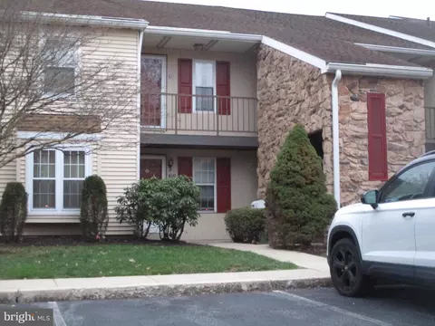 151 Valley Greene Cr, Reading, PA 19610