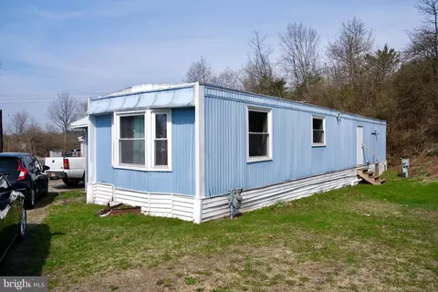 17 Bordic Rd, Reading, PA 19606