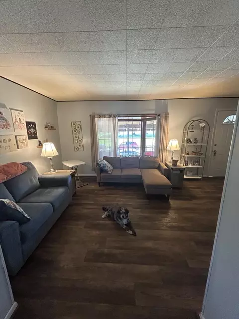 Living - 206 Hendel St, Reading, PA 19607 photo 1 of 3