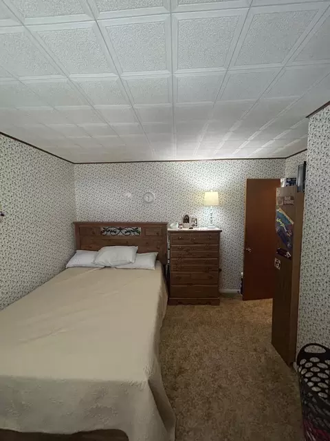 Bedroom - 206 Hendel St, Reading, PA 19607 photo 2 of 2