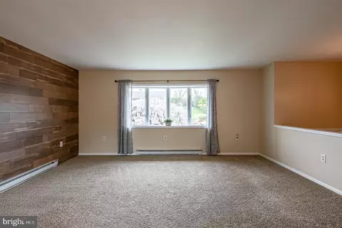 Living - 316 Morrison Rd, Reading, PA 19601 photo 5 of 7