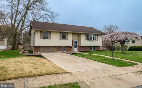 Exterior - 316 Morrison Rd, Reading, PA 19601 photo 7 of 7